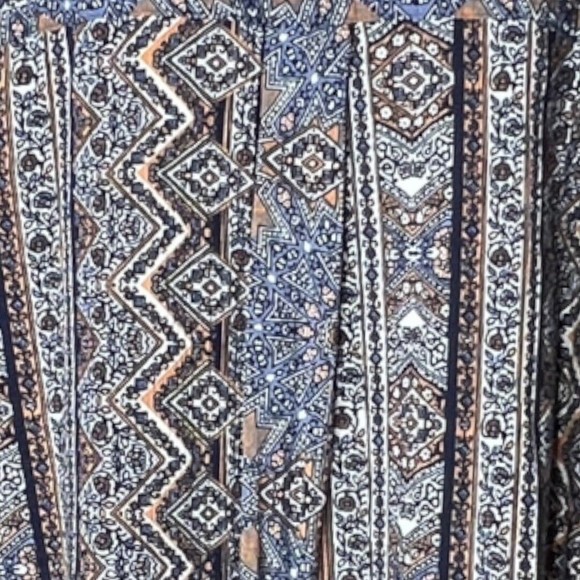 Catherines Button Up Blouse Multicolor Geometric Floral Print Long Sleeve 14/16W - Picture 6 of 7